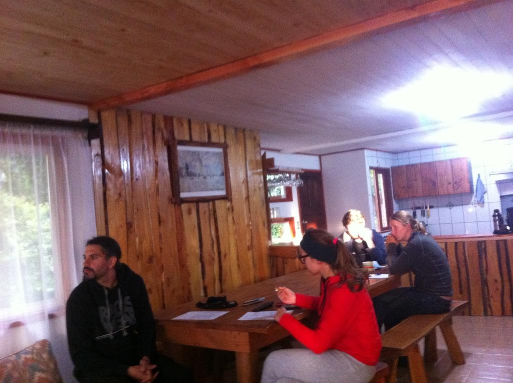 Ruka Pucon Hostel Bagian luar foto